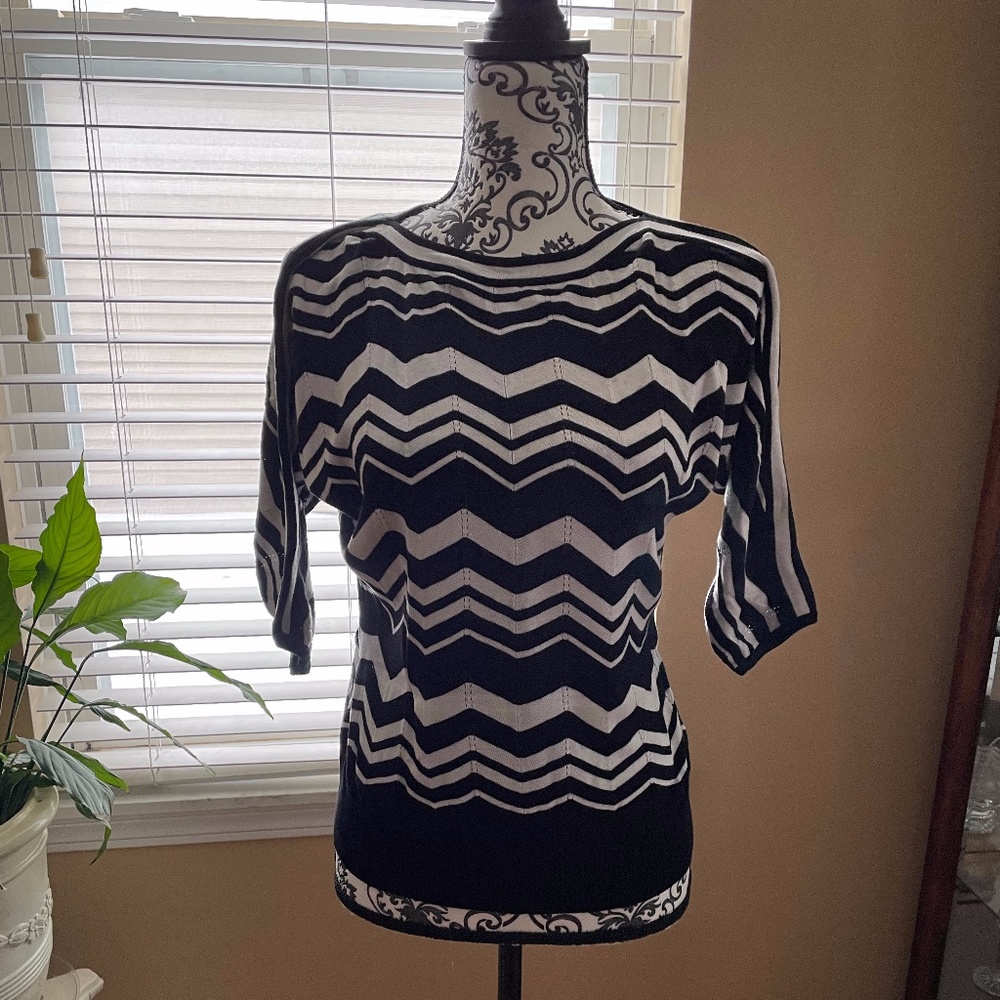 Neiman Marcus Sweater ZigZag Dolman Mint Cond.
